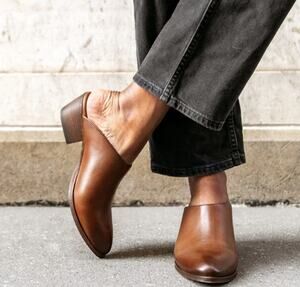 Thursday Boot Company Women's SZ 7 Breeze In Brown Slip On Mule-Waitlist